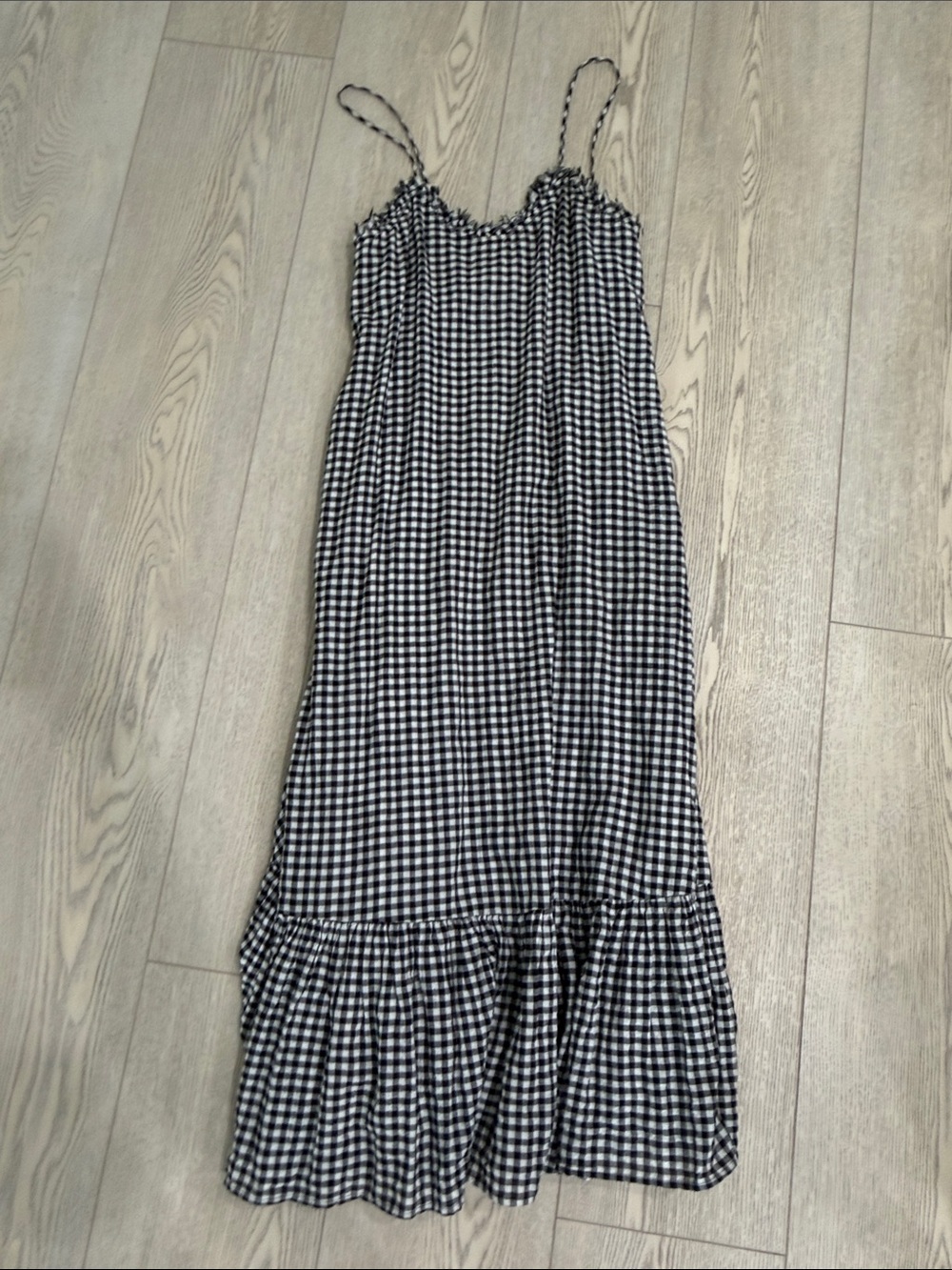 XiRENA Black and White Gingham Maxi Dress